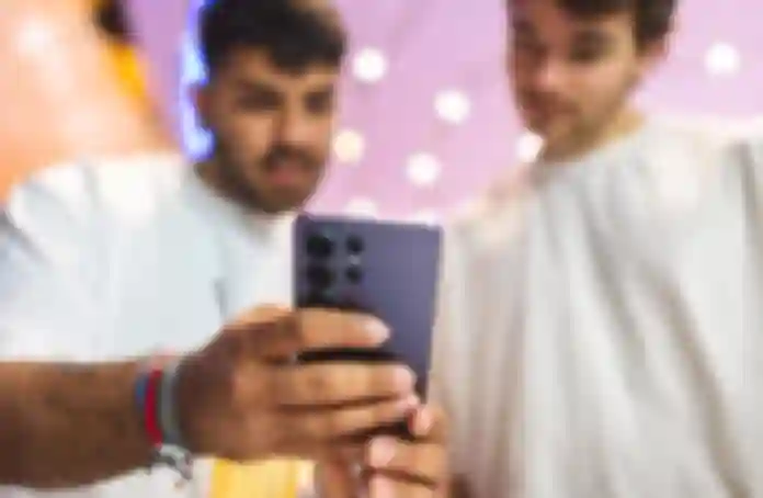 Samsung predstavlja Flex Titanium tehnologiju za naprednije preklopne zaslone